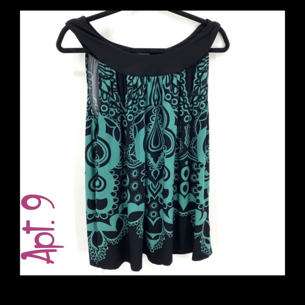 Apt 9 Green and black sleeveless top